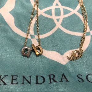 Kendra Scott necklace